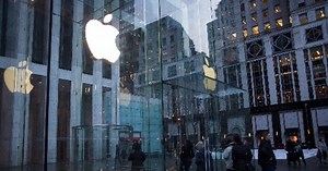 Apple Sees Slowing Growth for iPhone Sales