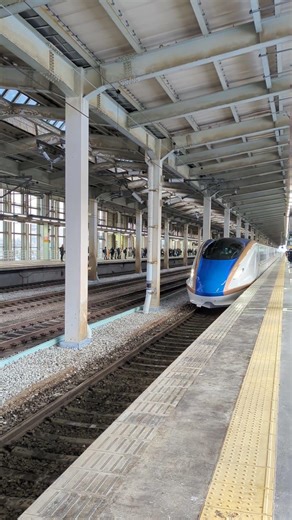 除雪システムと北陸新幹線 E7系 長岡駅 到着シーン