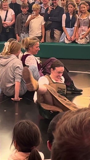 😍 Everybody falling from the DEVIL'S WHEEL #devilswheel #oktoberfest #teufelsrad 2025