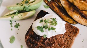 2.9K views · 20 reactions | Easiest Eggs & Aubergine "bacon" with Sistema |  Quick and yummy vegeterain substitute for fried eggs and bacon with Sistema's clever microwave containers #Sistema | By Lisa Raleigh | Facebook