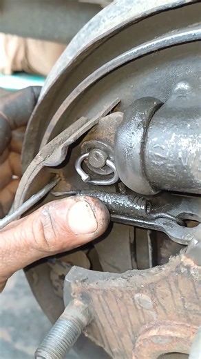 # real brake shoe spring fitting #ytshorts #automobile #tools #shortsfeed #viralvideo #toyota #yt #