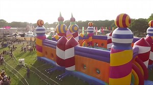 1.7K reactions · 1K shares | THE WORLD'S BIGGEST BOUNCY CASTLE is coming to Dreamland Margate this summer, from the 12th - 26th August! BOOK your tickets online in advance to secure your bounce: bit.ly/TheWorldsBiggestBouncyCastle | Dreamland Margate | Facebook