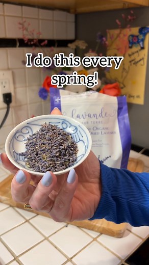 173K views · 784 reactions |  I love to make a simmer pot when doing a deep clean or having company over! I used lemons, rosemary, mint and lavender in this one! #simmerpot #springcleaning #CleaningTips #tipsandtricks #springtime | Jeff & Lauren | Facebook