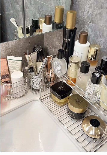 ASMR Vanity Organization: A Relaxing Cleaning Experience