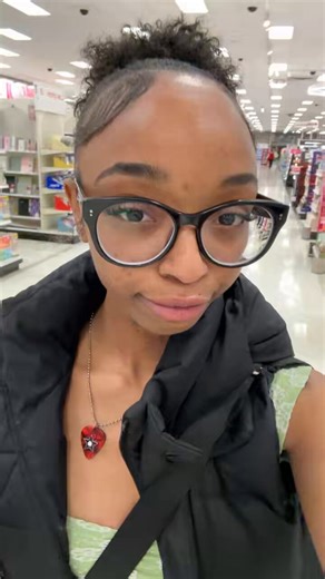 Mommy’s back 😌Drop your best dick pic in the replies. I want confidence, attitude, and your favorite angles give me something worth staring at 👀Best one gets $100 💸And yes, you can enter more than once.Don’t be shy, handsome. 👀🍆