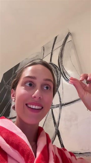 "Clap" Emoji Trend is Taking Over! 👏🤣