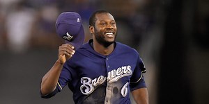 Cain's catch key as Crew climbs into tie for 1st