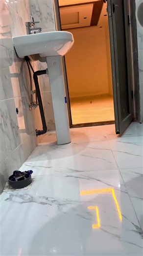 How to Install a Bathroom: A Beginner's Guide to Tiling