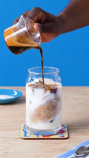 Adding maple syrup to your iced latte is a classic move, but a pinch of sea salt? That’s the little twist that makes all the difference, trust us 😉​ Ingredients:​ 1 Crema e Gusto espresso capsule, compatible with Nespresso* original machines​ Ice​ Milk of your choice​ 2 tsp maple syrup​ A pinch of sea salt​ Save this Reel and make your next iced latte the Lavazza way ☕️​ *Lavazza is not affiliated, endorsed or sponsored by Nespresso | Lavazza