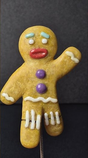 Making Shrek the Gingerbread man with 3d pen