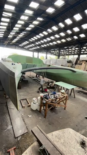 67K views · 1.4K reactions | Building my dream $750,000 catamaran — one epoxy mix at a time ⛵ Today’s work: vacuum-bagging new PVC foam panels, cleaning every surface, and gluing everything together with fiberglass + resin. It’s slow, sticky, and satisfying — but every step gets me closer to sailing this boat around the world ✨ #boatbuilding #catamaran #epoxyresin #fiberglass #diyboat #sailinglife #catamaranbuild #boatyardlife | Andrew Solomon | Facebook