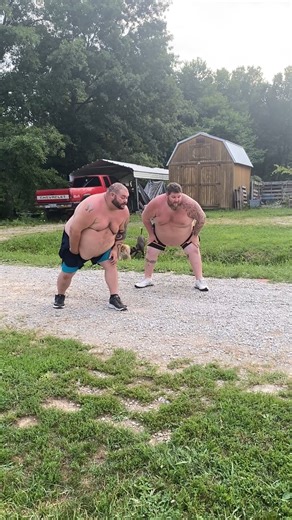 FailArmy on Instagram: "in some ways, everybody won... 😩 🤣 #race #racing #slipandfall #brofail #ocr #obstaclecourse #fail"