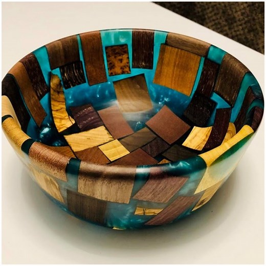 469K views · 1K reactions | How to make an epoxy resin wooden bowl | MetDaan | Facebook