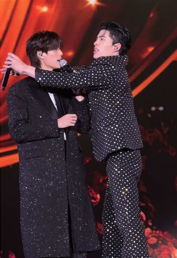 มันเกิดอะไรกับหัวใจ ฉันให้เลยขำมากปอนด์เต้นได้ทุกคำจริงๆ(แต่หวานนะหวานมาก)ใดๆคือร้องเพลงเพราะกันมากๆ🍑🤣🤣#ปอนด์ภูวินทร์ #pondphuwin #ppnaravit #phuwintang #MeAndTheeSeriesAfterParty