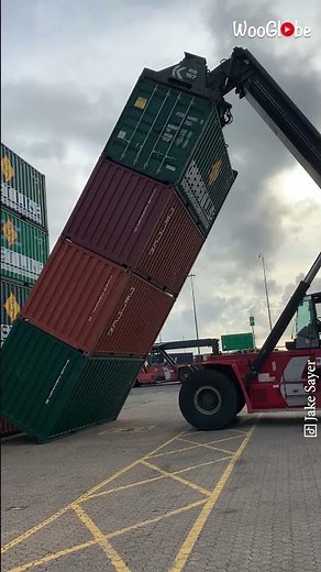 Shipping Containers Almost Crush The Loading Machine || WooGlobe