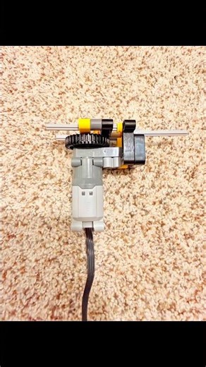 How to build a linear lego moter #lego #asmr #howtobuildlego #moters #legoyoutube #shorts