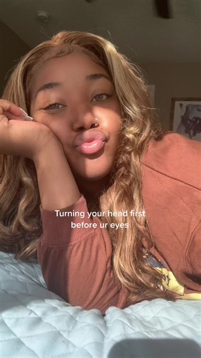 𝙇𝙪𝙭𝙪𝙧𝙮 𝙏𝙮𝙫𝙞 ⭑ (@pyt.tyv)’s videos with Head First Then Eyes - d.q25
