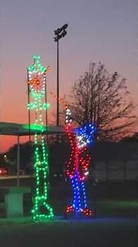 Cuero, Texas! Christmas in the Park! #cuero #texas #cuerotexas ‪@CueroChristmasInThePark‬
