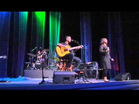 Tim e Vanessa - Aos pés do monte