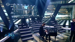 Szívbe markoló dallal ért véget A Dal 2024 válogató fordulója. A Kiáltás maximális pontot kapott a zsűritől és a közönséget is elvarázsolta. A Roy Galeri a válogató adások legmagasabb pontszámával jutott tovább az elődöntőbe és rock átdolgozásban hangzik majd el. #dunatv #adal #adal2024 #video | Duna Televízió