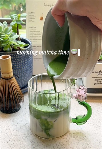 classic iced matcha latte featuring new matcha from nakamura tokichi 🍵🤍 recipe: 3.2 grams matcha — this is matcha yukawa no shiro from nakamura tokichi @nakamura_tokichi_official 45 ml hot, not boiling water 120 ml oat milk — i like using califia farms barista oat milk! 1 tsp agave • • • #matcha #matchalatte #matchalatterecipe #nakamuratokichi #icedmatcha