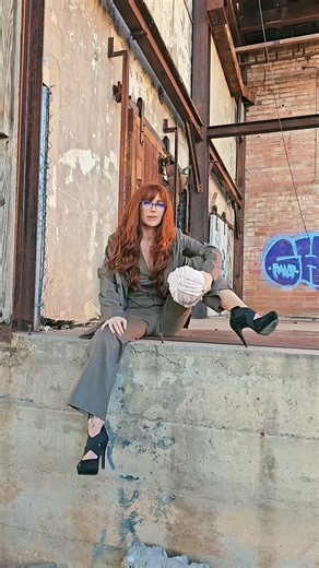 294K views · 5.2K reactions | A little bit of Hannibal and Clarice action  I love me some Anthony Hopkins  Base goat pattern by Grim Grinning Goats #silenceofthelambs #Hannibal #crochet #handmade | Twisted Hatter | Facebook