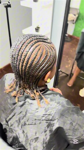 Replying to @#Lorraine So READY! Also if you watch till the end, my hairdresser ate innit?🥰🥰