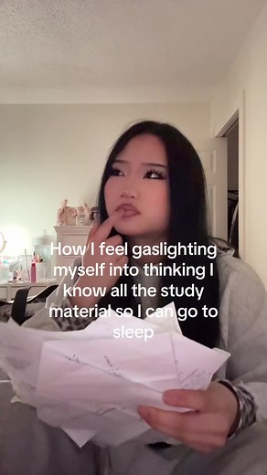 Zoe (@zoespublicprivatestory)’s video of study