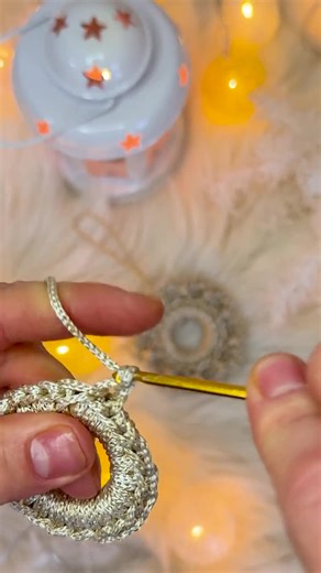 Christmas Wreath Crochet Pattern | Mini Ornament PDF | Snowflake Inspired Decoration | Easy Holiday DIY Tutorial - Etsy