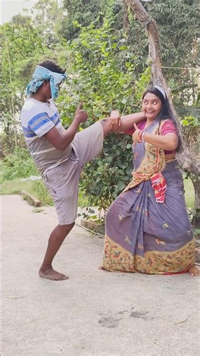 When my husband taught me self-defense 😅🤣 #shorts #comedy #couple #ytshorts #comedyvideo #funnyvideo