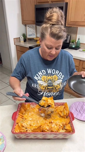 5 Ingredient Spicy Sweet Chili Dorito Casserole. Recipe in the comments #fypシ゚viralシ #fypviralシ #fypシ #dinner #food #foodie | The Lazy K Kitchen