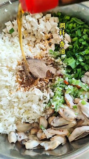 Transforming Seaside Shells into Buns: A Coastal Delight