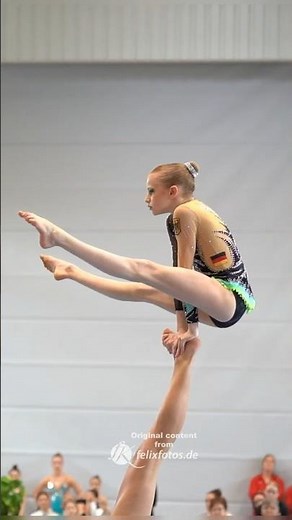 See this amazing balance on feet..... #acrobatic #circus #sportakrobatik #gymnasticsgirl