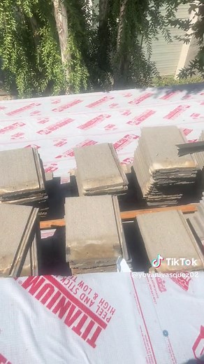 Roof Tile Installation Process with Underlayment Explained