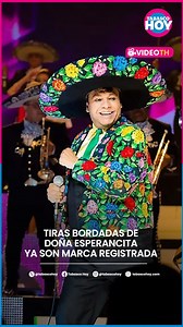 #VideoTH📹 | Las tiras bordadas de Doña Esperancita alcanzan reconocimiento nacional e internacional al obtener su marca registrada bajo el sello Hecho en México. La artesana de Nacajuca, con 47 años de experiencia, celebra este logro que proyecta la tradición tabasqueña más allá de fronteras. El evento en Villahermosa reunió a la familia Pérez Tosca, quienes continúan el legado con guayaberas, blusas, vestidos, calzado y accesorios que han llegado incluso al extranjero. El reconocimiento honra 