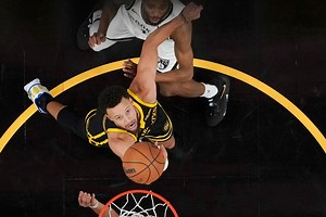 Steph Curry switches up pregame routine, escapes the noise, torches the Nets