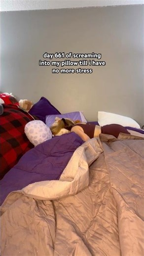 DAY 661 OF SCREAMING INTO MY PILLOW 4 HOURS OF PICKLEBALL TODAY