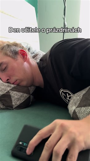 Den učitele o prázdninách: Jak oslavit pedagogy