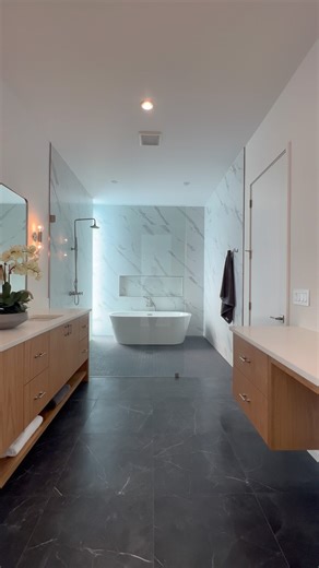 👋 Hey, this is Robert Rutkowski, your Austin Real Estate Agent! Are you new to my IG page? Follow me. I’m here to help you if you are moving to Austin or you would like to sell your home in the Austin area 🏡 Welcome to 5608 WOODVIEW This gorgeous New Construction Home is up for sale in Central Austin! If you would like to schedule a private showing of this or any other homes available in Austin, contact me today. Robert Rutkowski eXp Realty 📧 rutkowski.realtor@gmail.com 📲 210.404.6446 Call o