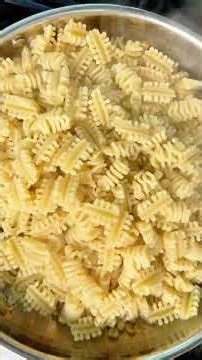 Summer Cacio e Pepe with corn and prosciutto