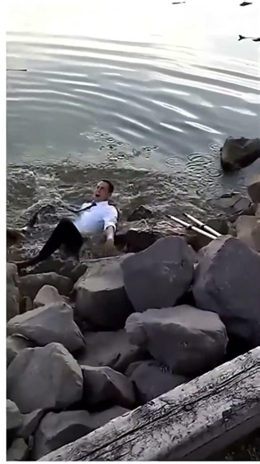 It’s the confidence for me... then the fail 🤡 #shorts #fail #epicfails #funny #hilariousfails