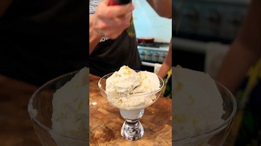Chef Makes a Lemonade Ice Cream