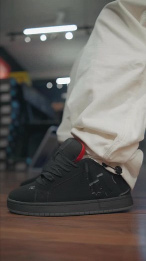 DC COURT GRAFFIK IMP OG BLACK RED 🔥 Disponível em www.lokalskate.com.br #dcshoes #shoes #viral | Lokal Skate