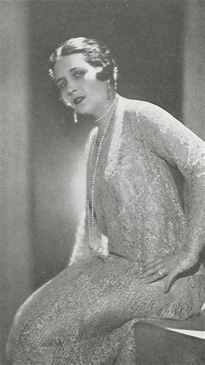 Teresa de la Parra ✨, cuyo verdadero nombre fue Ana Teresa Parra Sanojo, nació en París, el 5 de octubre de 1889, hija de padres venezolanos. Aunque vivió gran parte de su vida en el extranjero, se convirtió en una de las escritoras más influyentes de Venezuela y una pionera en la literatura femenina de América Latina 📚. Desde muy joven mostró pasión por las letras, publicando relatos y artículos en revistas y periódicos. En 1924 publicó su primera gran obra: Ifigenia, novela que cuestionó los 