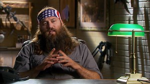 Willie catches Jase cooking his Wagyu steak for breakfast at 4:00 in the morning. | Duck Dynasty