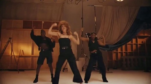 Gap TV Spot, 'Linen Moves' Song by Jungle