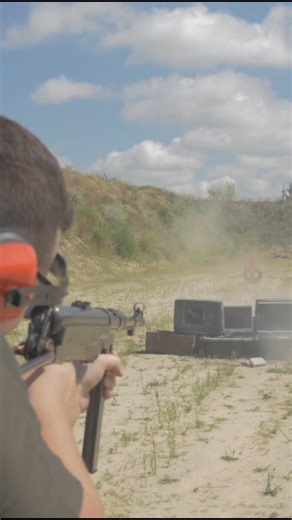 MP-40 Submachine Gun – The Deadly WWII Weapon