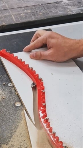 Grey Element on Instagram: "Du möchtest runde oder abgerundete Betonschalungen bauen? Kein Problem, mit unseren kleinen Werkstatthelfern lassen sich Rundungen im Schalungsbau ganz einfach und schnell umsetzen. Ob Kantenradien oder ganz individuelle Rundungen - mit diesen Schablonen bekommst du jede Form problemlos hin. Bei uns im Grey Element Shop erhältst du alles für dein nächstes Betonprojekt. Wir wünschen dir viel Spaß und Erfolg bei deinem nächsten Projekt! #beton #diy #concrete #frässchabl