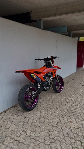 KTM Supermoto: The Power of 450 and 500 Models