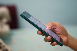 Smart-eID: Online-Ausweisen mit dem Handy soll von Ende 2023 an machbar sein